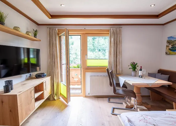 Hauser Kathrin Und Martin Fieberbrunn